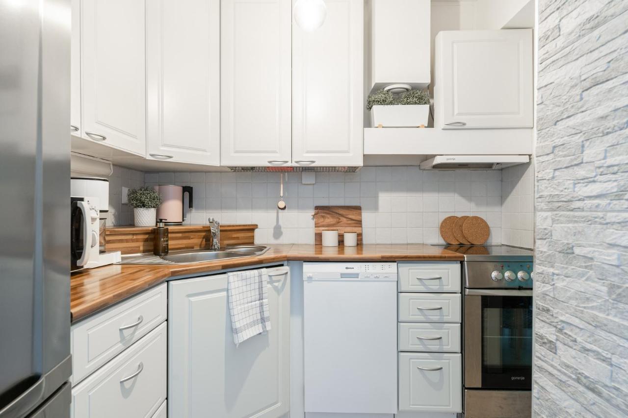 טמפרה "Pieni Verka" - Homelike 1Br Apartment Next To Restaurants מראה חיצוני תמונה